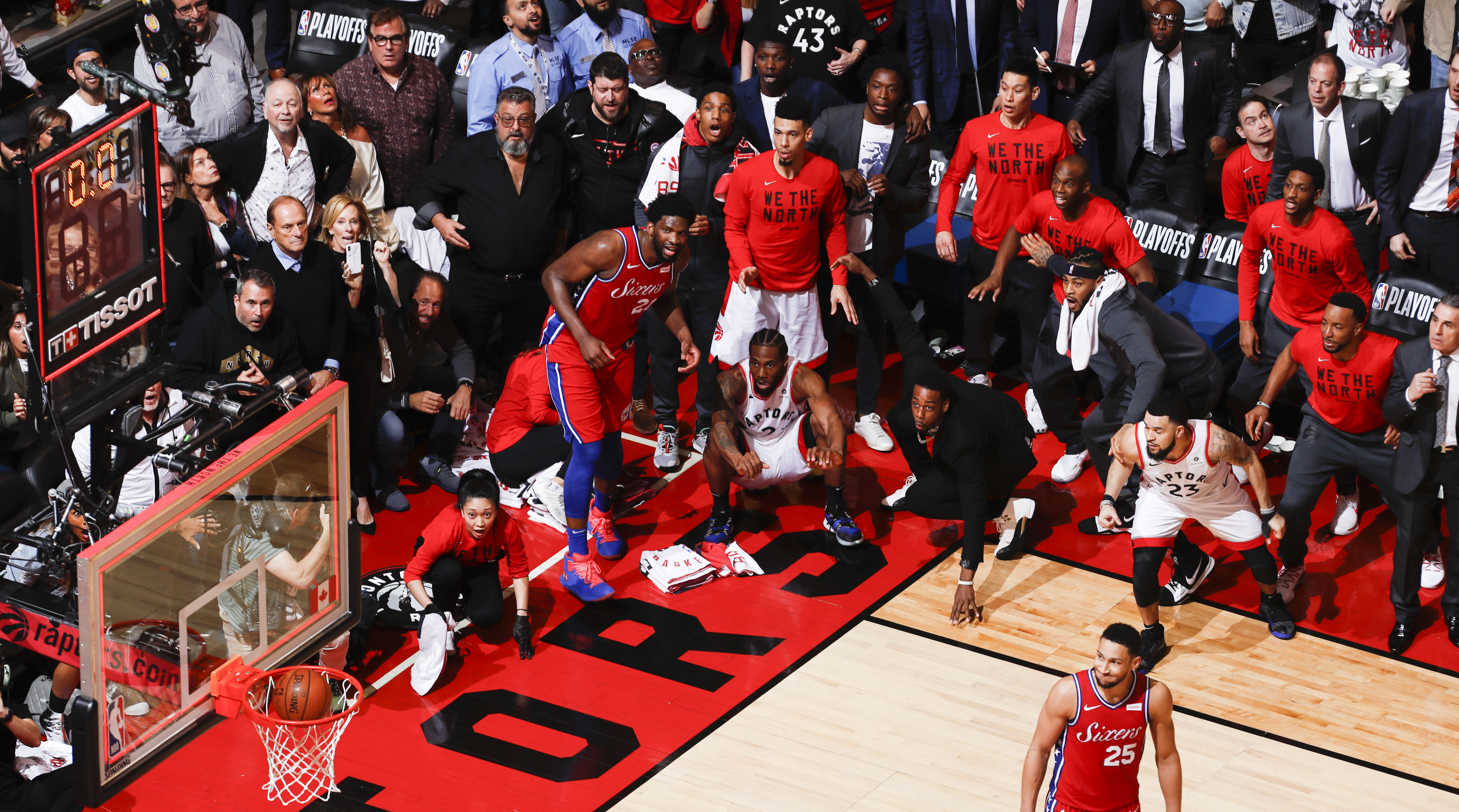 kawhi_leonard_mark_blinch_.jpg